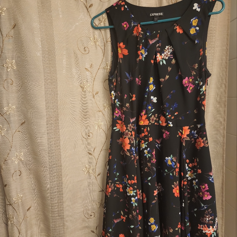 Express Floral Keyhole Dress, size 8, black